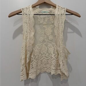 Kimchi Blue Cream Lace Tank Top Vest